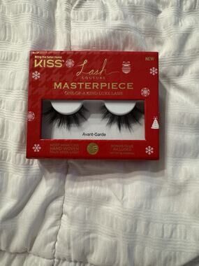 KISS Faux Lashes Luxe Lash Couture Masterpiece Avant-Garde Hand Woven Falsies